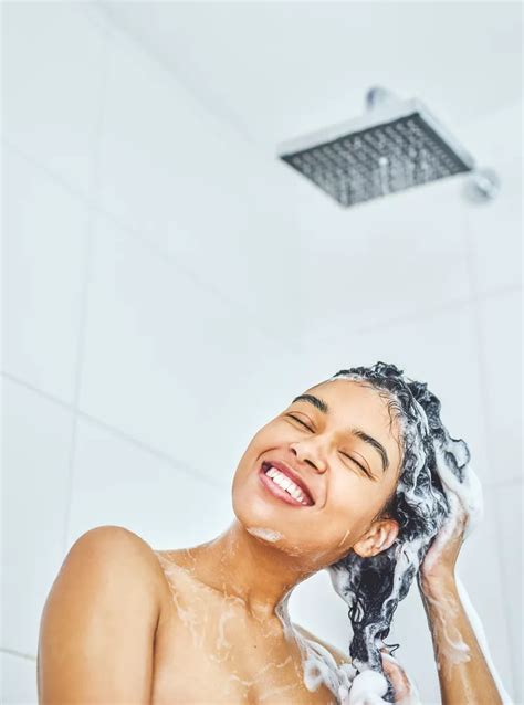 Does Your Natural Hair Need Some Extra Tlc Here S How To Fix Dry Hair