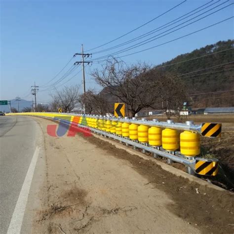 PU Foam EVA Traffic Safety Highway Used Anti Corrosion Rotary Barrier