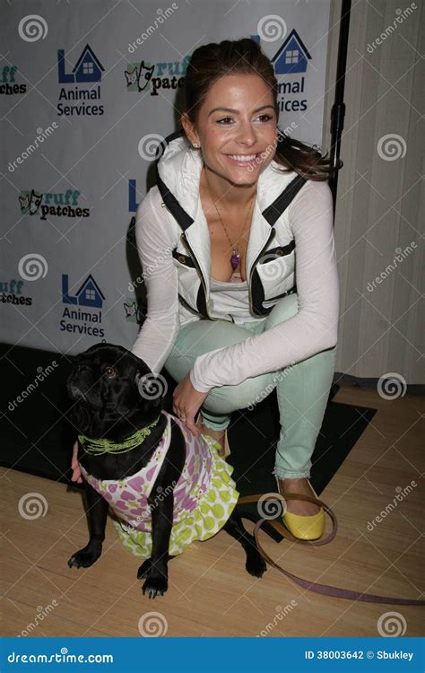 Maria Menounos editorial photography. Image of animal - 38003642