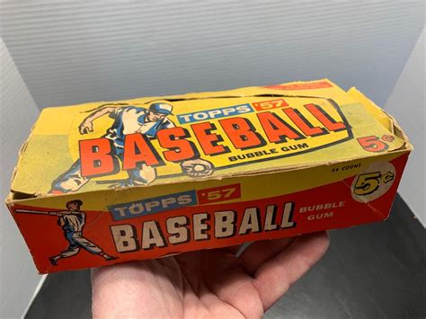 1957 Topps Baseball Cards Wax Pack Retailer Empty Box Lot 780