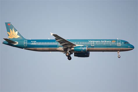 Vietnam Airlines VN A392 Airbus A321 200 Lokeherman Flickr