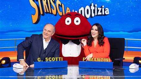 Gerry Scotti E Francesca Manzini Tornano A Striscia La Notizia Tv