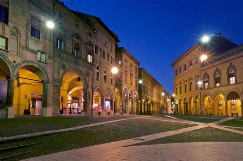 10 Best Places to Go Shopping in Bologna - Where to Shop in Bologna and ...