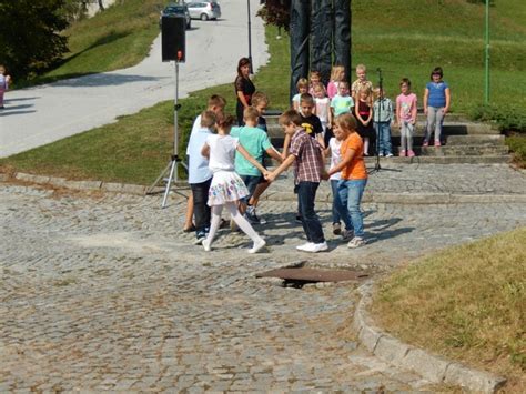 Poročilo PŠ Podkum SEPTEMBER NA PŠ PODKUM Osnovna šola Ivana Skvarče