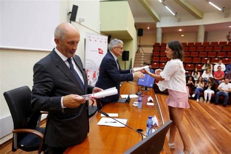 Fotos Alumnos De La Universidad De Oviedo Reciben Sus Diplomas Edp