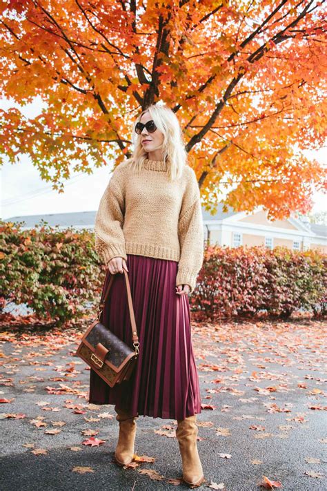 5 Fall Outfit Ideas With A Pleated Skirt Meagans Moda