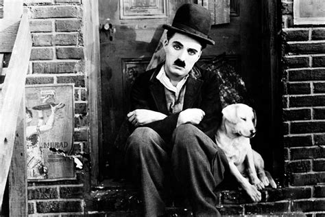 What type of mustache did Charlie Chaplin wear? - Propercalifornia