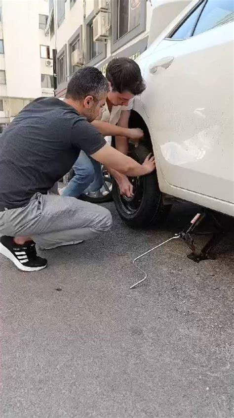 Onlarca aracın lastiğini fütursuzca kesip yoluna devam etti O ilçede