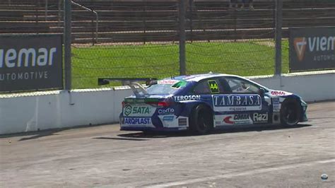 Abreu segura Zonta e vence corrida 2 da Stock Car no Velopark Notícia