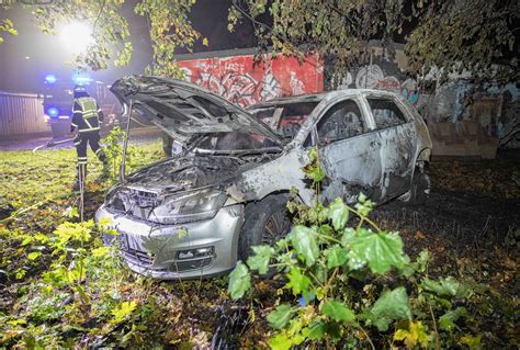 Flammen In Der Nacht Geklauter PKW In Mittelsachsen Steht Lichterloh