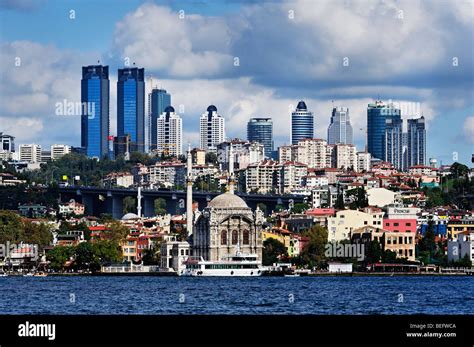 Les Gratte Ciels De Istanbul Banque De Photographies Et Dimages