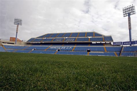 El H Rcules Regala Dos Invitaciones A Sus Abonados Para El Partido