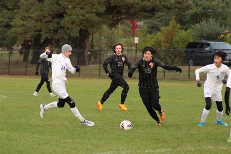 Fenton Soccer Playing In District Title Game Defeats Walled Lake