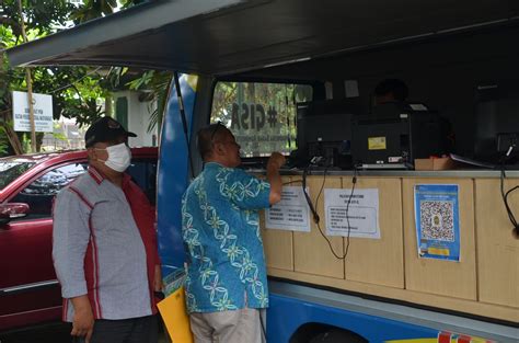 Portal Berita Pemerintah Kota Yogyakarta Drive Thru Cetak Ulang KTP