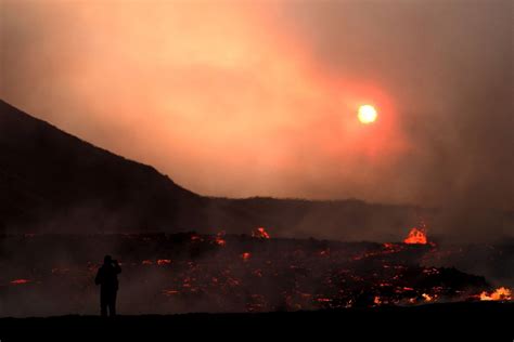 Las impactantes imágenes de la erupción del volcán islandés Litli