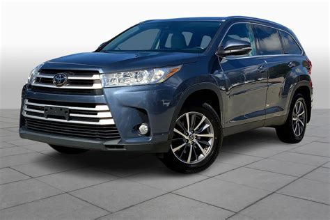 Pre Owned Toyota Highlander Xle Sport Utility In Columbus