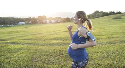 Guide To Running While Pregnant Safety Benefits Tips And Hints