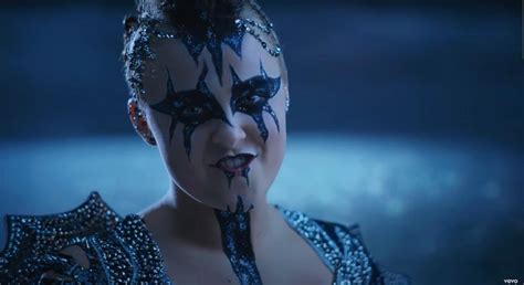 Jojo Siwas ‘karma Video Features Her Viral Rocker Look Us Weekly