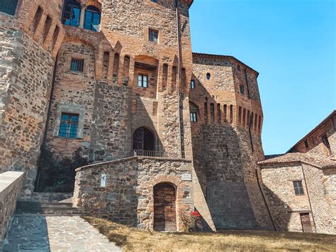 Cosa Vedere A Santagata Feltria Gita Nel Borgo Delle Fiabe