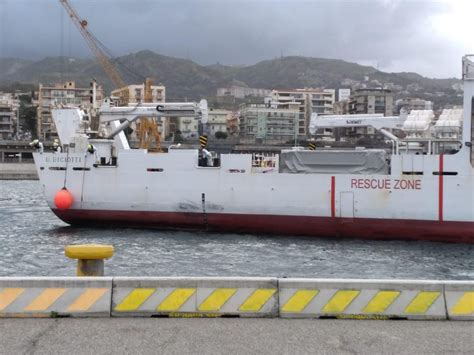 Reggio Calabria Nave Diciotti In Porto 589 Migranti A Bordo FOTO LIVE