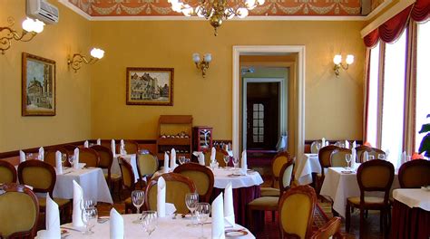 Grand Hotel Dining Room - Grand Hotel Europa Restaurant Naples Updated 2021 Prices / Opens in a ...