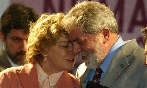 La Esposa De Lula Ingresada Por Una Hemorragia Cerebral Presenta