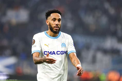 Om Le Message Fort D Aubameyang Sur Benatia