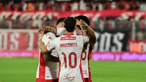 Lluvia De Goles En Rosario Huracán Le Ganó A Newells Y Se Subió A La