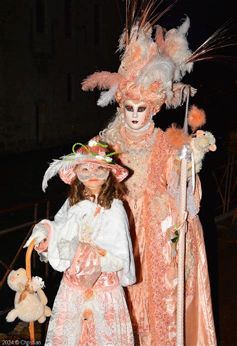 Brigitte et sa petite fille Cassie costumées au 27ème carnaval vénitien