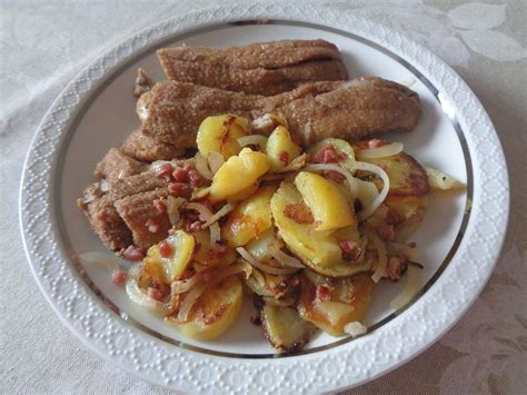 Klassische Bratheringe Mit Knusprigen Bratkartoffeln Von Geschmacklich