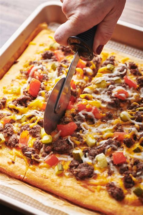 Easy Cheeseburger Pizza Recipe — The Mom 100