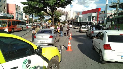 Atropelamento Deixa Pessoa Em Estado Grave No Eldorado Em Contagem O