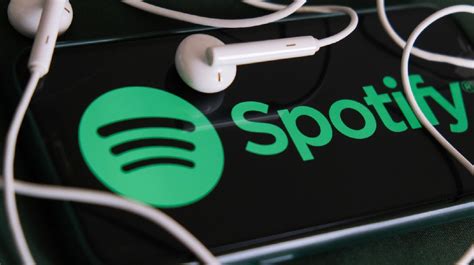 What’s Going On With The Hardcore Porn Images On Spotify