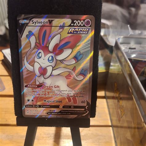 Pokemon TCG Sylveon V Full Art Holo 183 203 Evolving Skies MINT