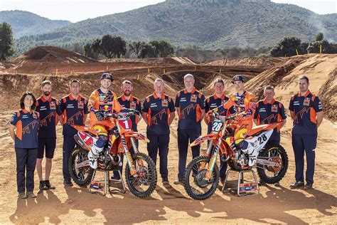 Vialle Launches 2022 Motocross Campaign With Lacapelle Marival Outing