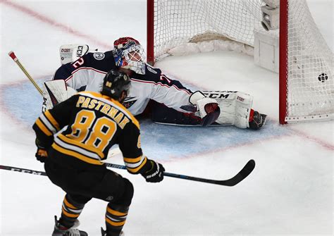 A wild finish in an already dramatic series gives Bruins 3-2 lead - The ...