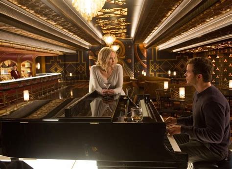 New Images Of Jennifer Lawrence As Aurora Lane In Passengers