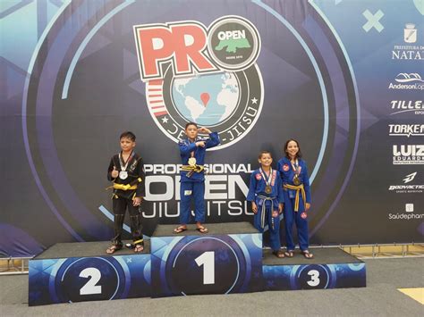 Atleta infantil macaibense de jiu jitsu sagra se tricampeão em