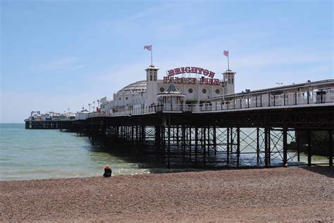 Easy day trip from London via train to the British seaside (Brighton)
