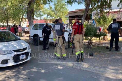 CAMIONETA EMBISTE A ADULTO MAYOR QUE DORMÍA EN BANCA SU ESTADO ES CRÍTICO