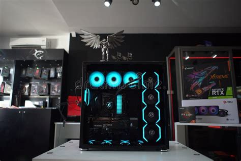 Pc Gamer Tunisie Mega Pc Rtx Redaktionelles Foto Bild Von