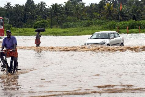 Rainfall Heavy Rains Lash Kerala Orange Alert In 4 Districts Many