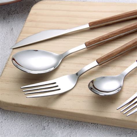 Jual CUTLERY SET PAKET LENGKAP SENDOK GARPU PISAU STAINLESS STEEL