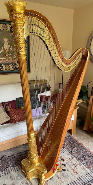 Harp In La Harp Info 2 Lyon And Healy Gold Style 17 46 4806