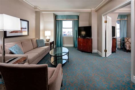 Luxury Hotel Rooms in Saskatoon | Delta Hotels Bessborough