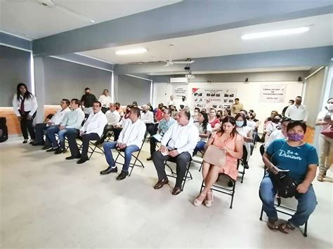 El Heraldo de Veracruz Rodrigo Calderón inaugura Ciclo Escolar en el