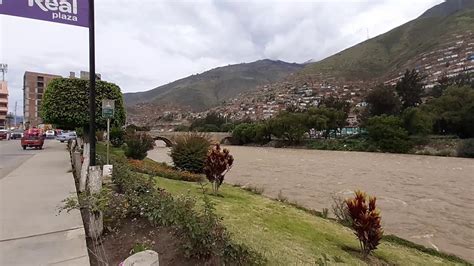 El MALECÓN DE LA CIUDAD DE HUÁNUCO A ORILLAS DEL GRAN RÍO HUALLAGA