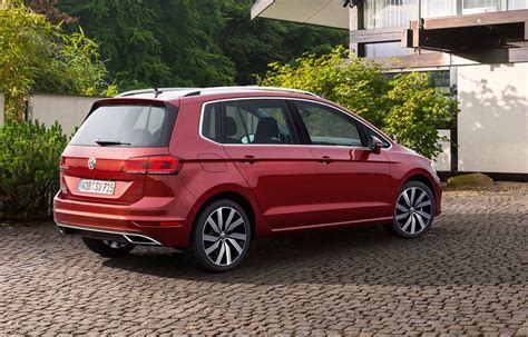 Volkswagen Golf Sportsvan facelift monovolumul german primește motoare