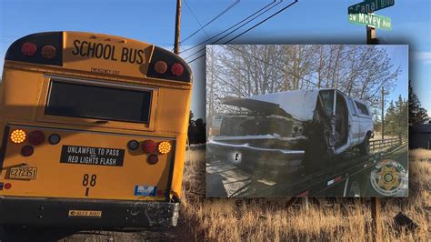 Central Oregon Driver Crashes Into Bus Kobi Tv Nbc5 Koti Tv Nbc2