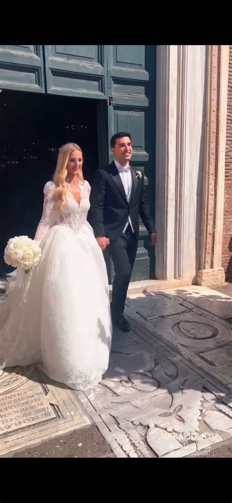 FOTOT+VIDEO/ Djali i Jozefina Topallit i jep fund beqarisë, martohet në